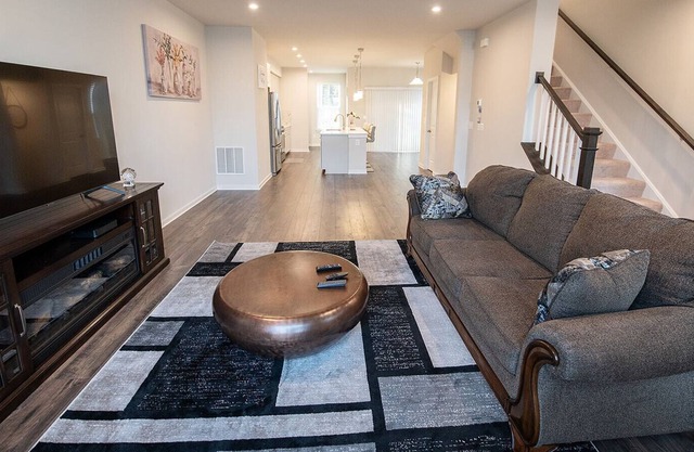 Modern and Luxurious captivating home with great backyard