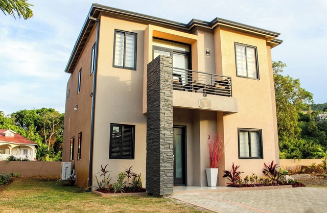 Modern and stylish place, very spacious and a unique creation all in its own. n