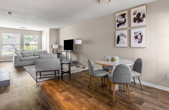 Modern Apartment in Prime Location (ID1201X689)