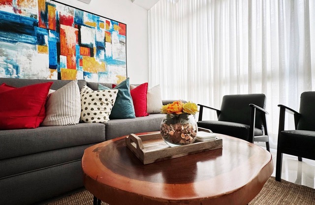 Modern Apartment with easy access