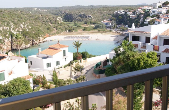 Modern apartment with a fantastic view over the bay