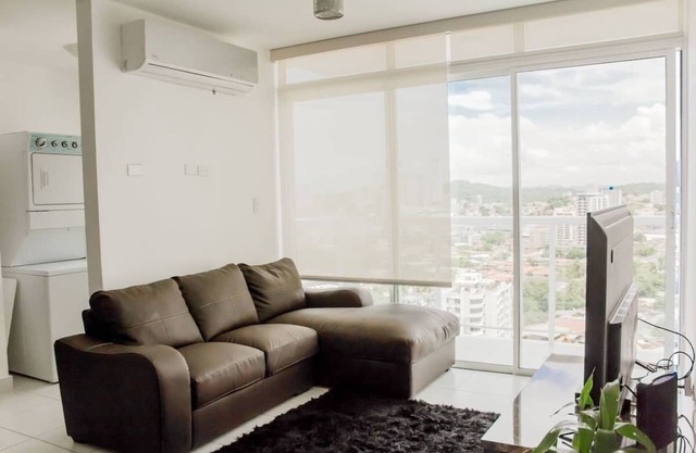 Modern Apartment in a Luxurious Residential Unit in the heart of the city
