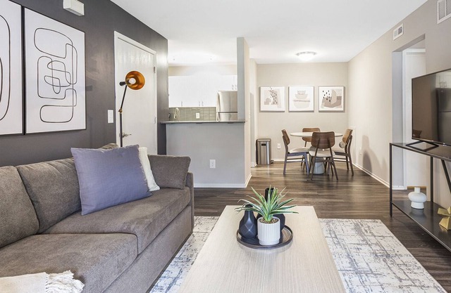 Modern Apartment in Prime Location (ID9939X41)