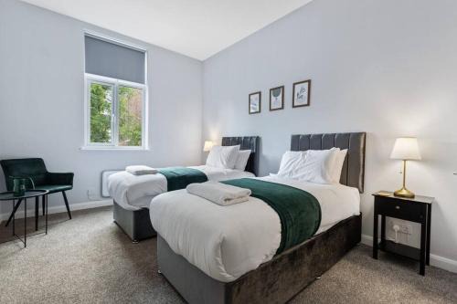 Modern Apartment King with Free Parking Suite 6