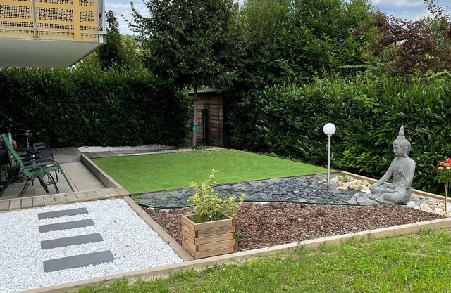 Modern apartment with garden/Tram/free parking