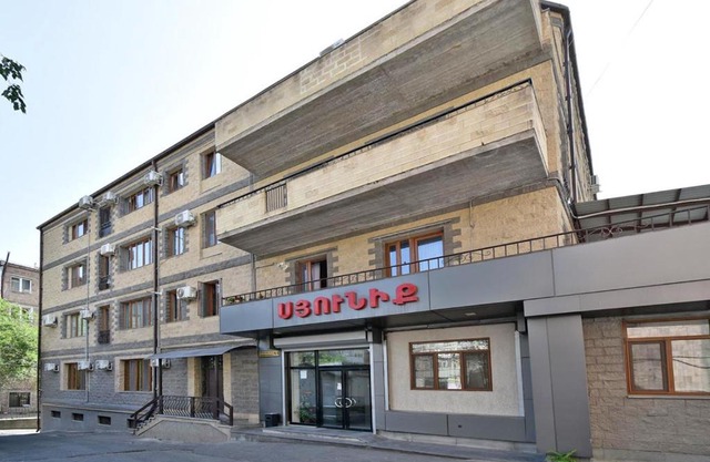 Modern apartments and Tours