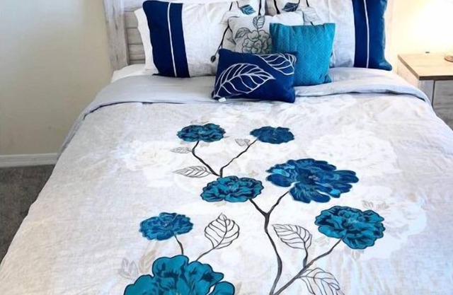 Modern Apt in the heart of the city