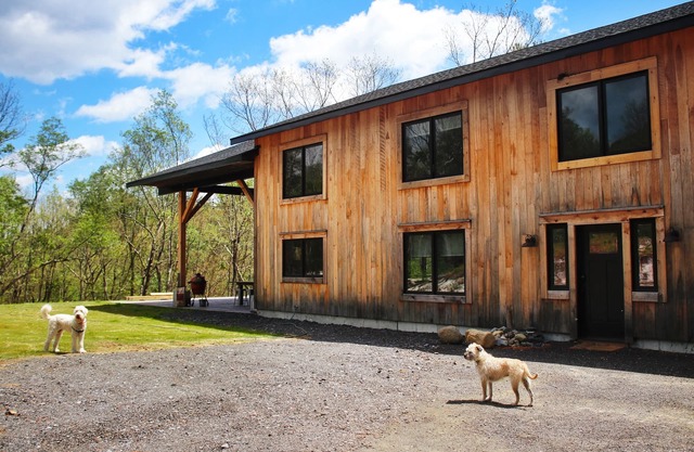 Modern Barn-Style Getaway Sleeps 10 Dog-Friendly