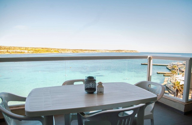 Modern Beach Apartment With Fantastic Sea Views