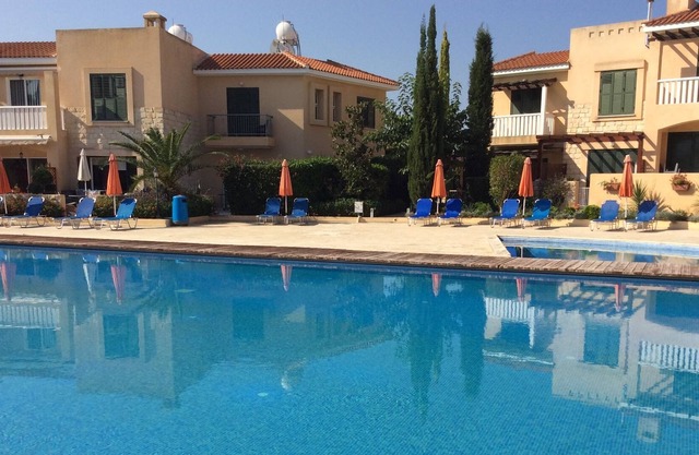 Modern,Comfortable and spacious apartment with large outside space for dining