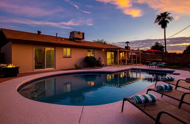 Modern Comforts Near Old Town Scottsdale and ASU!