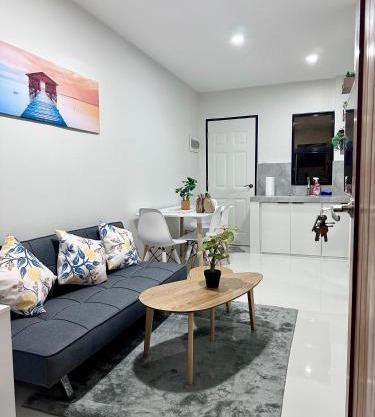Modern Cozy Apartment 2 - Netflix & Free Parking