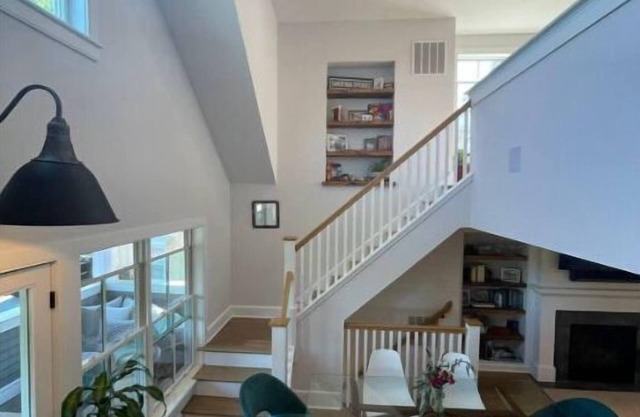 Modern Custom Built Gem in the heart of Saratoga