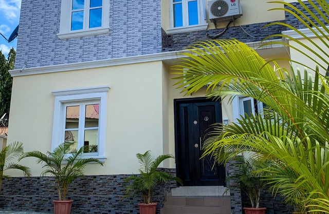 Modern Day Furnished 2-bedroom Apartment.