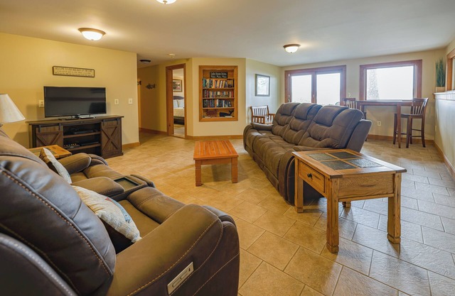 Modern, Dogs Welcome, Near Acadia National Park & Bar Harbor