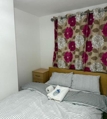 Modern double bed - Central Dartford