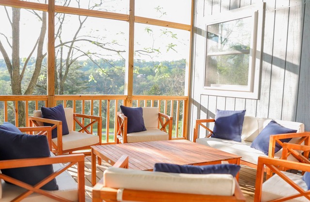 Modern Family-Friendly Mountain Retreat