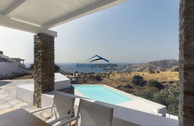 Modern family home with a sea view and swimming pool