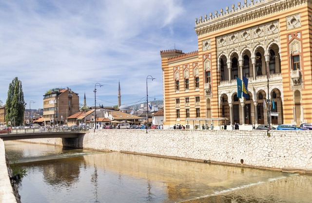 Modern, fully equipped 2-bedroom apartment in the heart of Sarajevo Old Town.