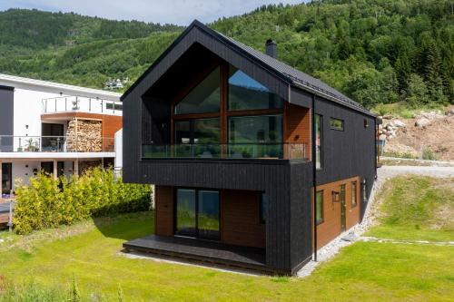 Modern Gem by Beautiful Lake Hafslovatnet