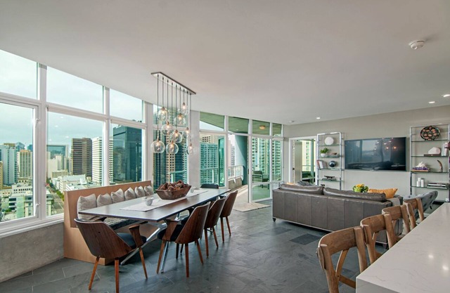 Modern, Light Filled Condo, With Forever Views North, West And South!