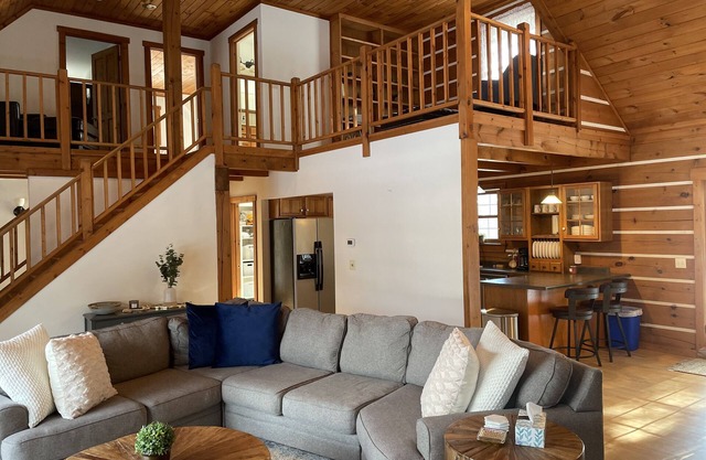 Modern Log Cabin near Waupaca Chain O' Lakes