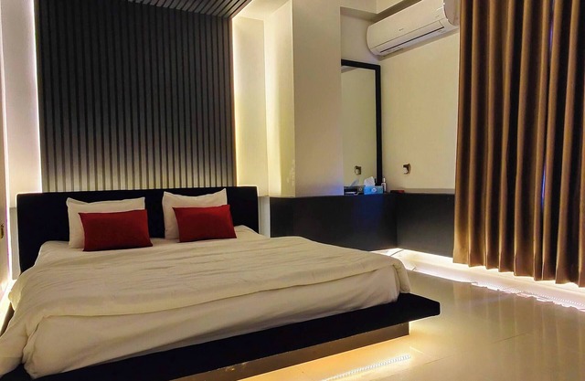 Modern Luxe Studio Apartment in Uttara Near Airport