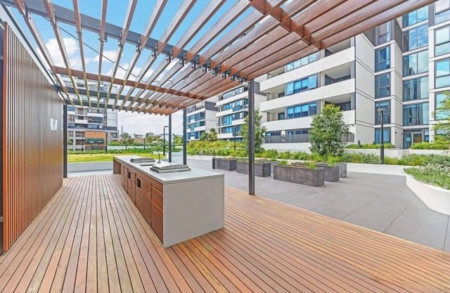 Modern Luxury 2-Bedroom Apartment in the Heart of Bankstown
