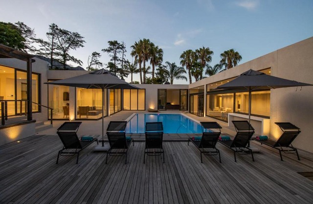 Modern luxury 6 bedroom home in Constantia