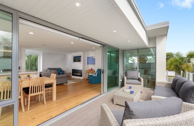 Modern Muricata - Enjoy Beach, Surf & Sun