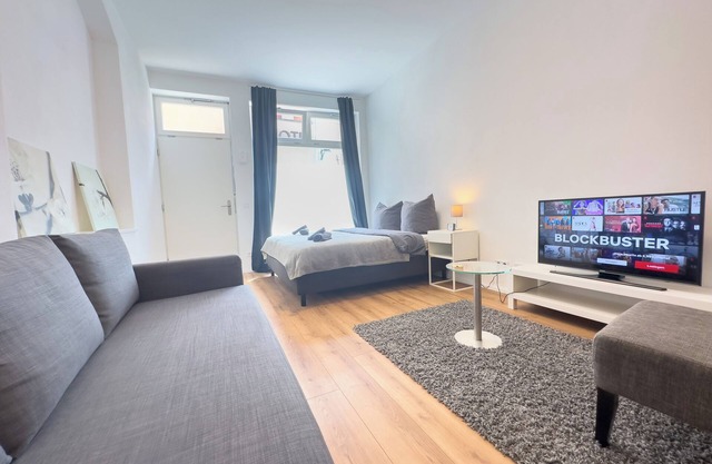 Modern old town apartment - it couldn't be more central! I Nespresso