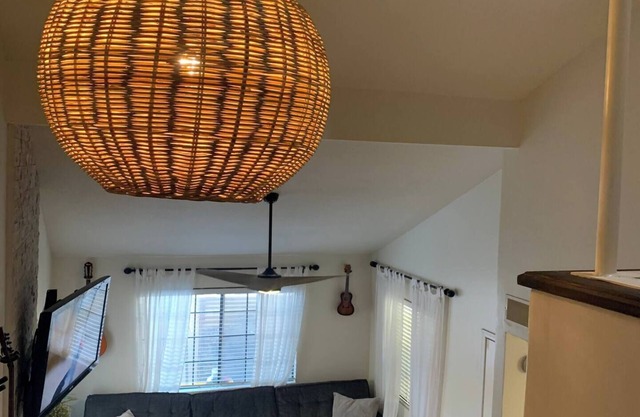 Modern, Peaceful Tempe Condo Pool & Fast Wi-Fi