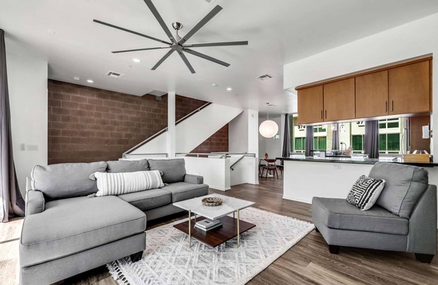 Modern & Prime 2 bedroom apartment with balcony!