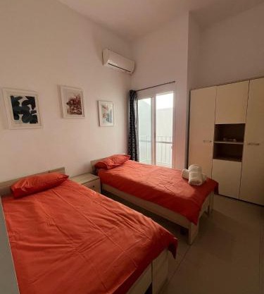 Modern Private Room in Swieqi Shared Flat with Shared Bathroom