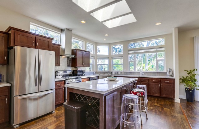 Modern & Relaxing haven in the hillls