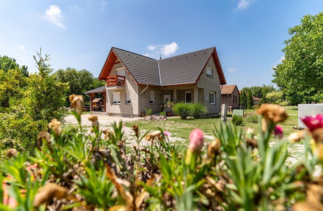 Modern Retreat Located Just Outside Gyor - Spacious Rooms and Comfortable Beds!