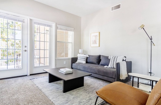 Modern Santa Clara 1BR w/W/D, Gym, Pool, walk to Safeway, by Blueground