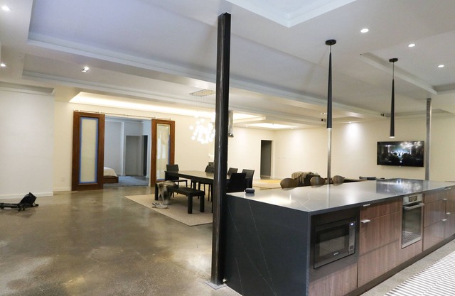 Modern Sophisticated Lounge Style