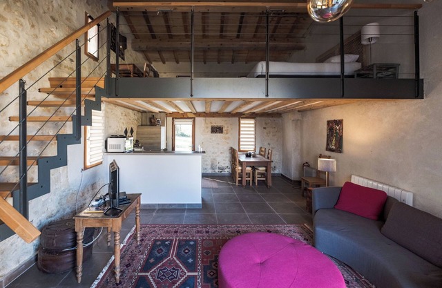 Modern, spacious, original stone, garden, communal pool, BBQ