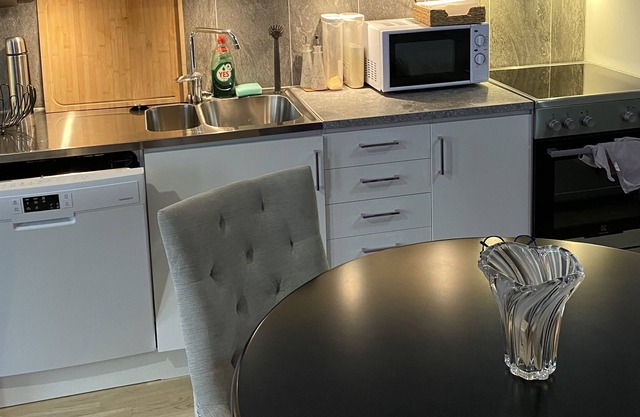 Modern Studio Apartment - 5 minutes from grocery store and pizzeria