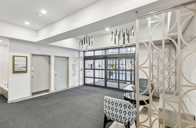 Modern Studio Condo DT Toronto