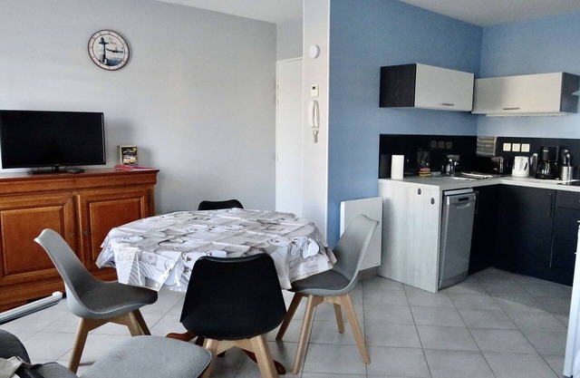 Modern studio with WiFi, parking, pets allowed, for 2 pers. in Plouhinec