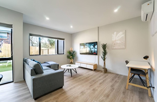 Modern Sunnyhills Town House | Wi-Fi & Netflix