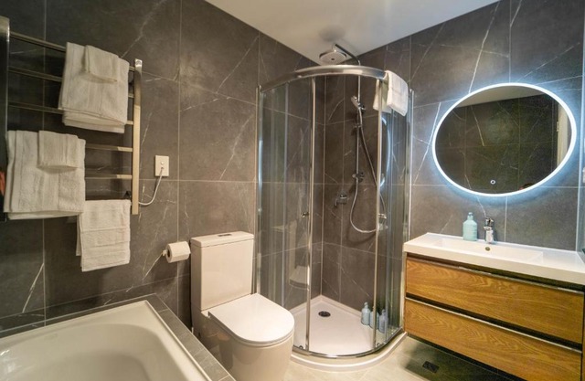 Modern Sunnyhills Town House