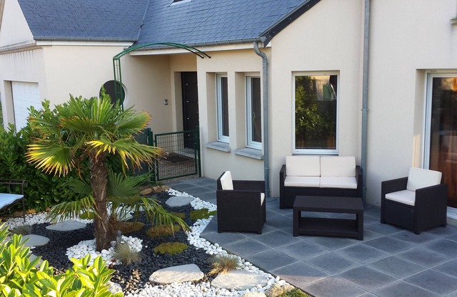Modern villa + enclosed garden in Saint-Vaast, sea 200m, center 500 m UNESCO