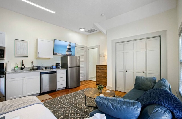 Modern Victorian Studio: Steps to Cleveland Clinic