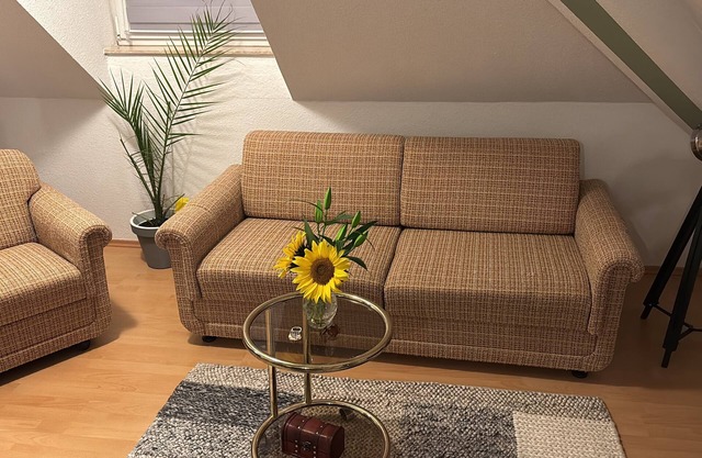 ModernDG apartment with home office