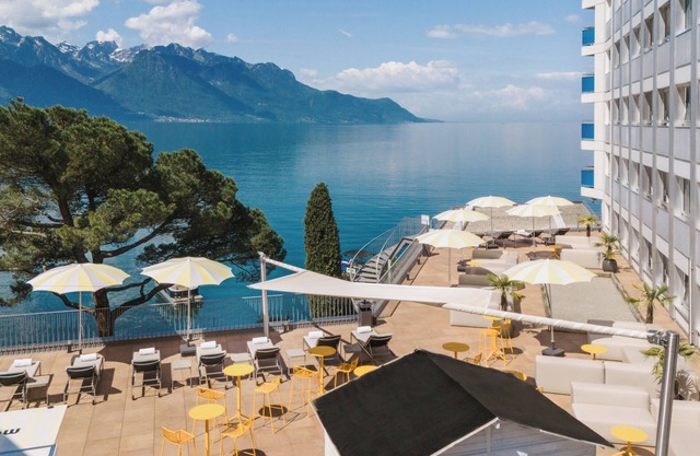 Mona Montreux