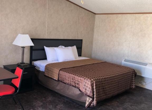 Monahans Country Inn