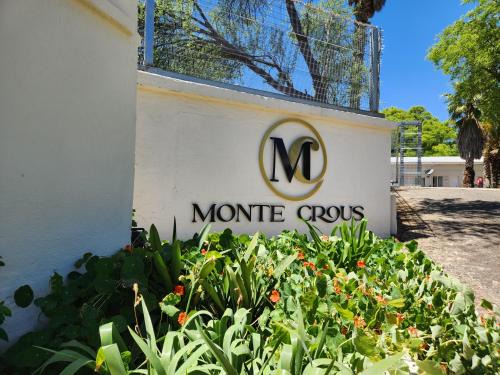 Monte Crous Hotel, Restaurant and Venue